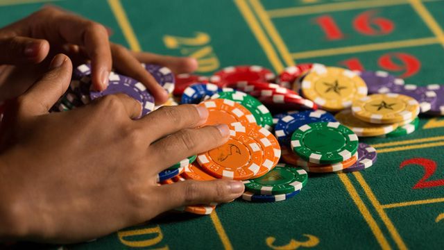 399BET APK کھلاڑیوں کے لیے لائیو کیسینو سیکشن